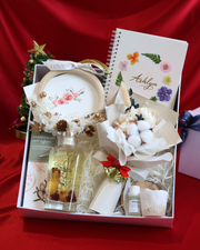 Wreath & Wonder Premium Christmas Gift Set