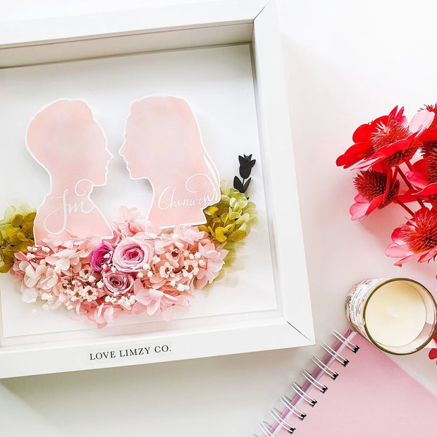 Artprint with Preserved Flowers-Vintage Couple Silhouette Portrait-Love Limzy Co.